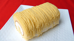 Roll-type Mont Blanc cake