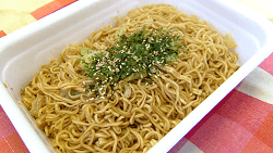 Yakisoba instant noodles in tray