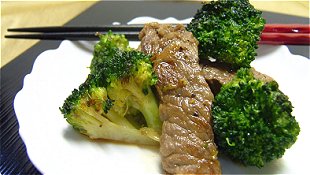 Seared Beef & Broccoli with Sweetened Soy Sauce