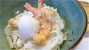 Kishimen with Shrimp Tempura & Grated Radish