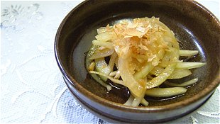Onion Salad with Soy Sauce Dressing