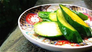 Cucumbers with Vinegar & Soy Sauce 
