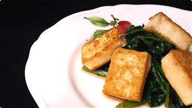 Seared Tofu & Spinach with Soy Sauce