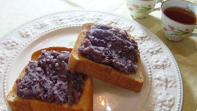 Toast with Mashed Sweetened Red Bean Paste