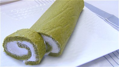 Matcha Swiss Roll