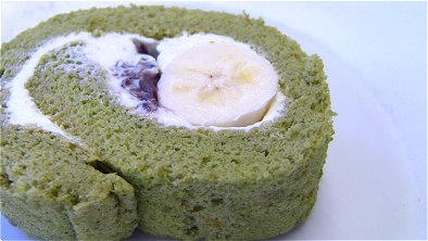 Matcha Swiss Roll with Banana & Mashed Sweetened Red Bean Paste 