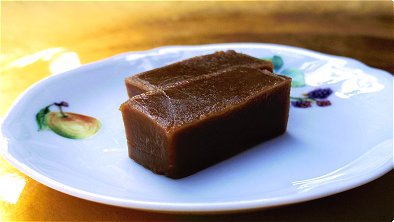 Steamed Coffee-Flavored Cake Confection