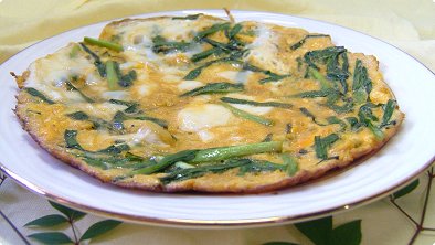 Fried Eggs with Garlic Chives