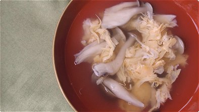 Shimeji & Beaten Egg Soup