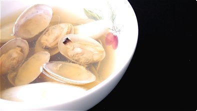 Short-Neck Clams & Green Onion Ginger Soup