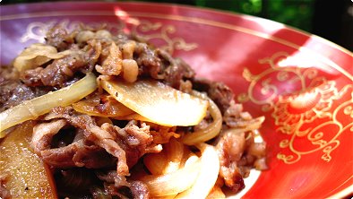 Seared Beef, Potato & Onion with Soy Sauce