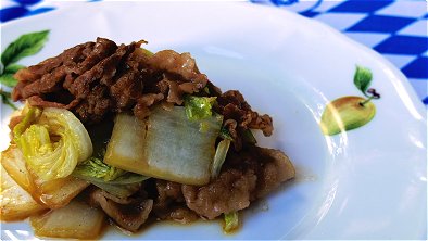 Sauteed Beef & Napa Cabbage with Soy Sauce