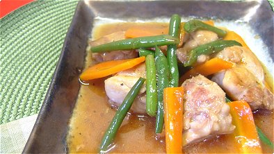 Fried Chicken, Green Beans & Carrot with Sticky Sauce