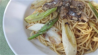 Spaghetti with Sardines & Long Green Onion