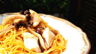 Spaghetti with Cod & Shimeji Mushrooms