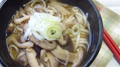 Thick White Noodles with Mushroom