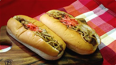 Yakisoba in Bun