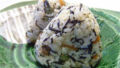 Simmered Hijiki Rice Ball
