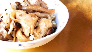 Mixed Glutinous Rice with Chicken & Mushrooms