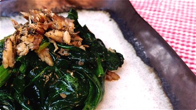 Seared Spinach & Sardines with Soy Sauce