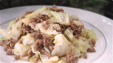 Seared Cabbage & Ground Meat with Soy Sauce