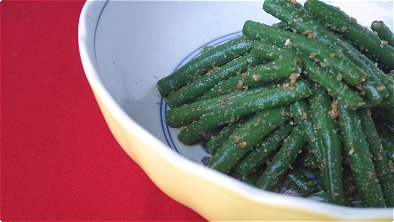 String Beans with Sesame Seed Dressing