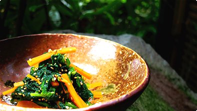 Boiled Spinach & Carrot with Soy Sauce