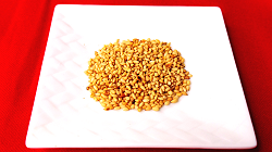 White sesame seeds