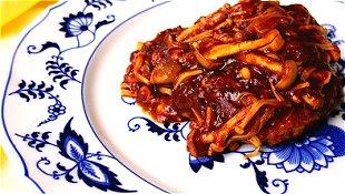 Stewed Hamburger Steak with Mushroom & Demi-Glace Sauce