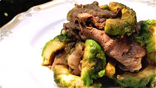 Sauteed Beef & Avocado with Soy Sauce