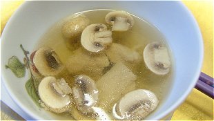 Chicken & Button Mushrooms Clear Soup 