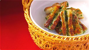 Tube-Shaped Fish Paste Tempura with Green Laver (Ao-nori)